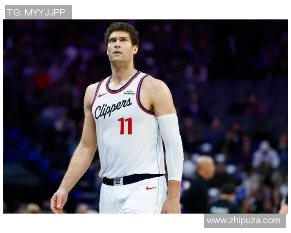 快船122-125湖人 球员评价:6人优秀,尼德豪泽及格,巴图姆低迷